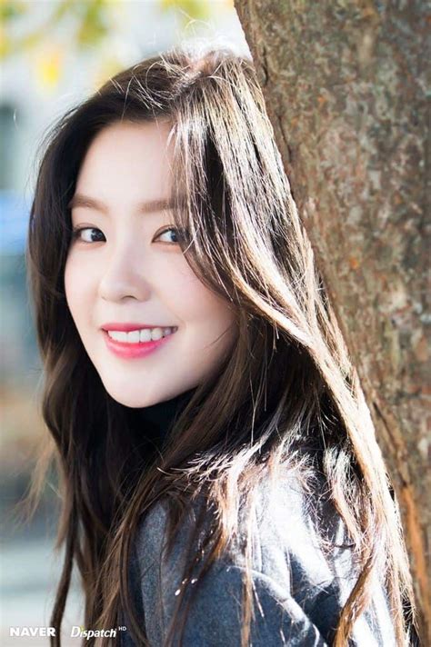 Irene'nin kendisinden küçük bir kız kardeşi vardır. Red Velvet's Irene Donated $82,000 to Daegu to Prevent the ...