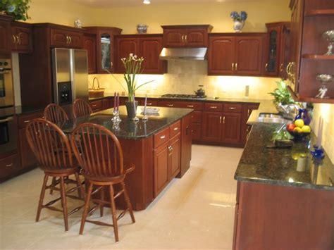 Advertisement this thorough cleaning also allows you to check for moisture and leaks, and prevents odors from accumulating. Cherry Wood: Yellow Kitchen With Cherry Wood Cabinets