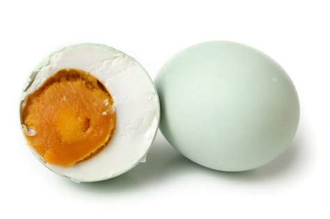 Telur Asin 1 Butir Matang Pasar Segar