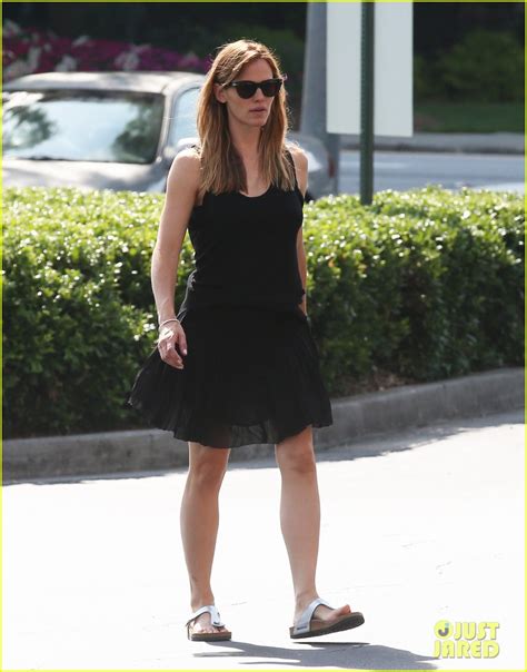 Beauty and the beast wedding rings. Jennifer Garner Wears Her Wedding Ring to Atlanta Party Store: Photo 3419313 | Jennifer Garner ...