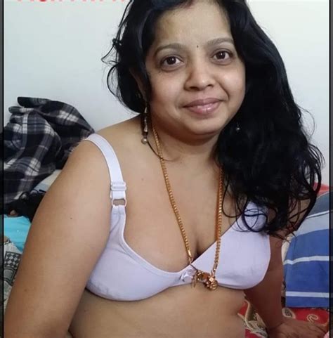 stunning collection of full 4k indian aunty images top 999