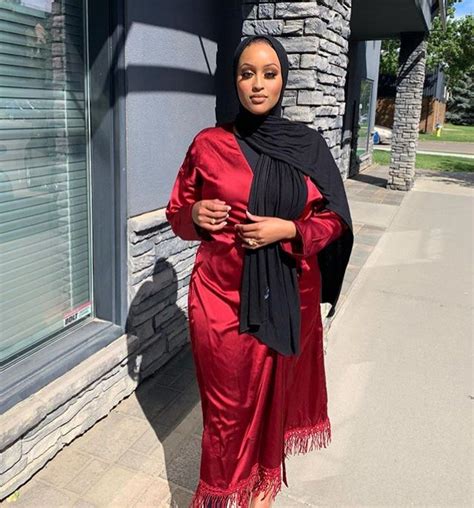 pin by nauvari kashta saree on hijabi queens dark skin beauty fashion hijab fashion