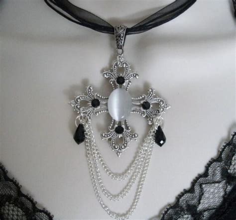 3 Tips For Understanding The Symbolism Of Gothic Jewelry Star Two