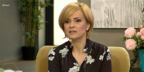 Simona Gherghe Afișează Un Nou Look Prezentoarea Tv S A Tuns Scurt