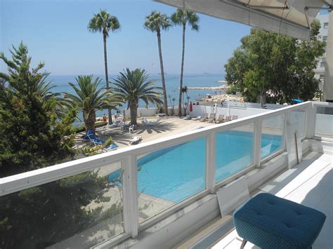 3 Bedroom Seafront Apartment For Sale In Tourist Area Potamos