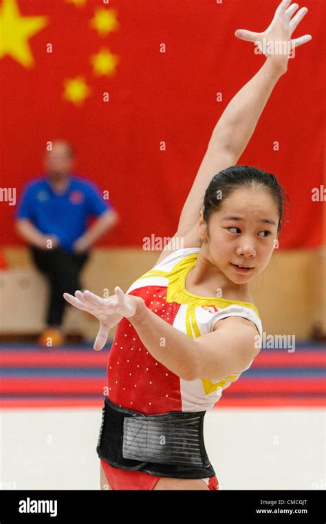 entraînement de l équipe de gymnastique chinoise banque de photographies et d images à haute
