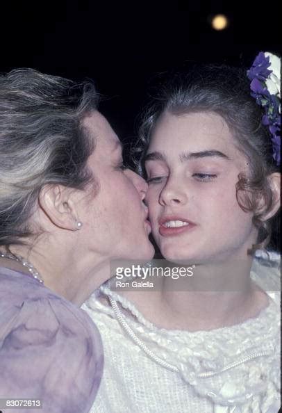 Teri Shields And Brooke Shields News Photo Getty Images