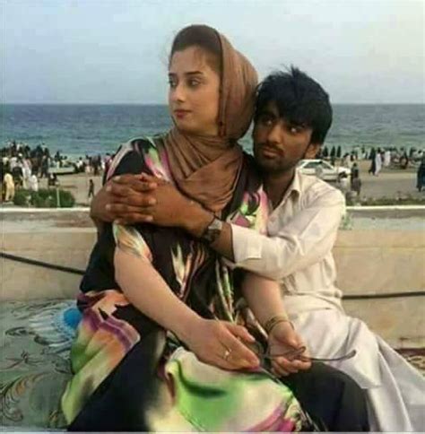 Maka langsung saja berikut adalah. 7 Times Internet Went Crazy Over The Distinct Couple Pics