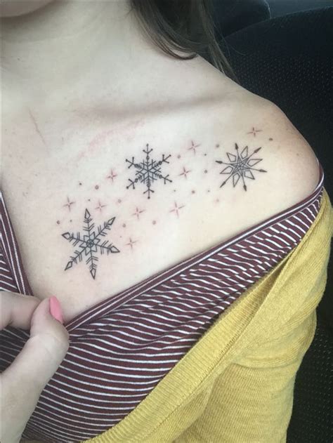 Tatuajes De Copos De Nieve Mejores Ideas Y Su Fascinante Significado