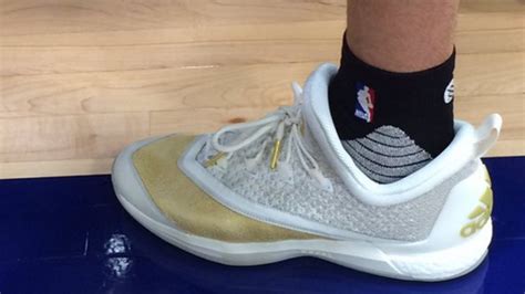 Ricky Rubio Rocks The Awesome Sneakers At Timberwolves Practice Canis