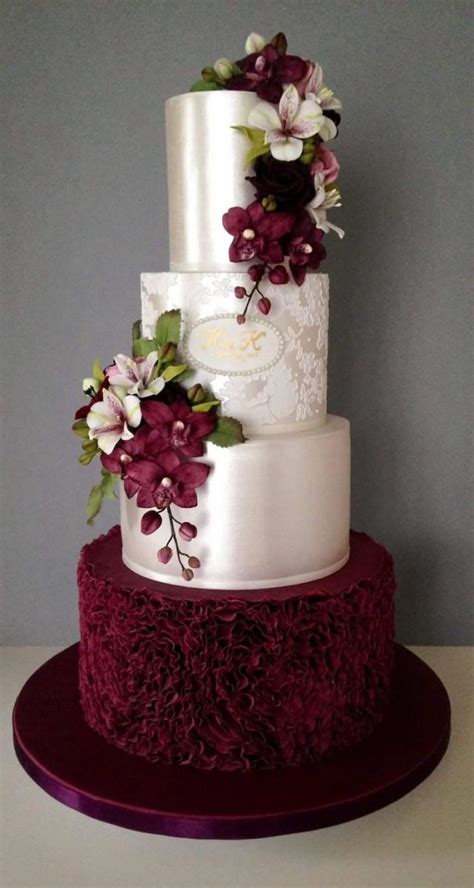 We did not find results for: Cake - Satin Floral Cake #2783749 - Weddbook