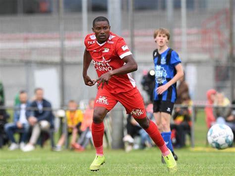 Het vorige boekjaar tekende.lees meer. KV Oostende release Nigerian striker Joseph Akpala - Blog | Victorspredict.com
