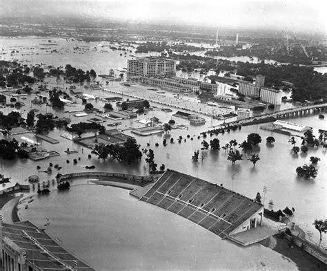 Aerial of 1949 flood in Fort Worth, Texas | Digital Gallery Beta
