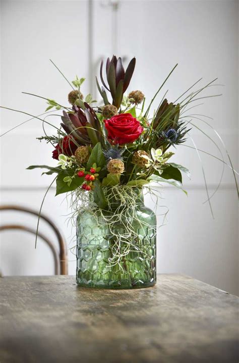 20 Easy Christmas Flower Arrangement Ideas For Your Home Blog
