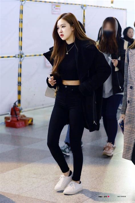 Pin By Lulamulala On Blackpink Rosé Korean Airport Fashion Kpop Fashion Outfits Fashion