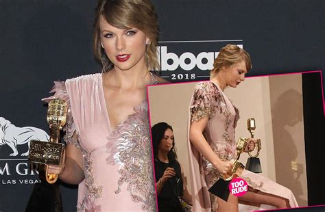 Taylor Swift Suffers Wardrobe Malfunction On Bbmas Red Carpet