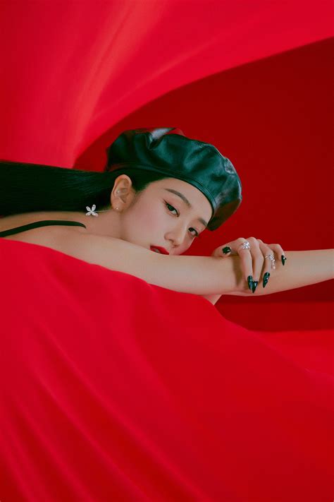Jisoo Blooms With The Release Of Her Solo Debut Single Album Me K