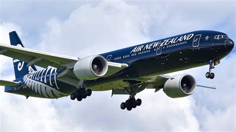 Tag us in your travel snaps with #airnzshareme ✨ airnewzealand.co.nz. Air New Zealand Aircraft @ Melbourne Airport | Ft. 777-300 ...