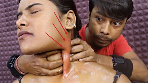 girl received head massage and neck cracking neck and shoulder massage with oil instant sleep