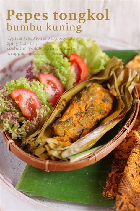 Campurkan tahu putih halus, bumbu halus, telur ayam, daun kemangi dan irisan cabe merah. Pepes tongkol bumbu kuning Recipe | Resep ikan, Resep ...