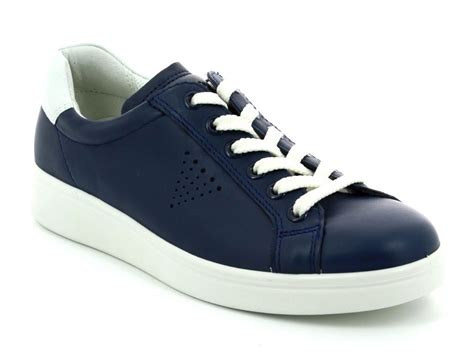 Your shoes should fit well they come in many styles for men and women including heels, flats, walking, casual and even men's dress shoes. Plantar Fasciitis - Read to find out which shoes can help!