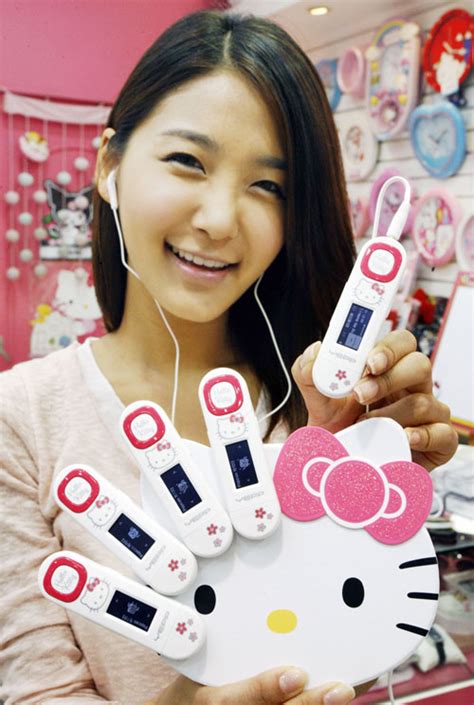 Samsung Announces Yp U5 Hello Kitty Edition