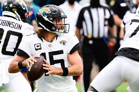jaguars quarterback gardner minshew produces record setting performance for an nfl opening weekend