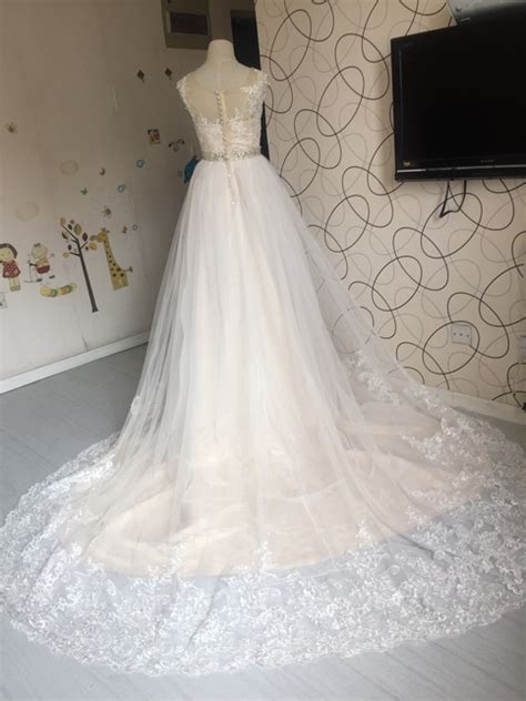A60 Long Chapel Train Empire Lace Appliques Wedding Bridal Gowns