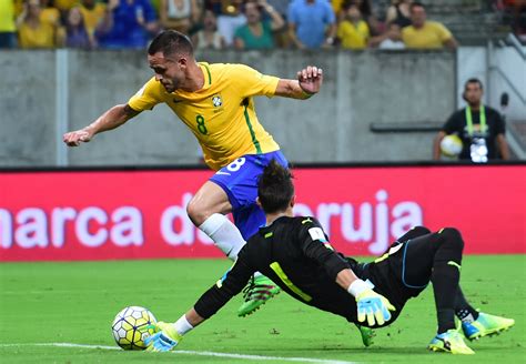 And he is 185cm tall. Dunga: Renato Augusto can take leading role at Copa ...