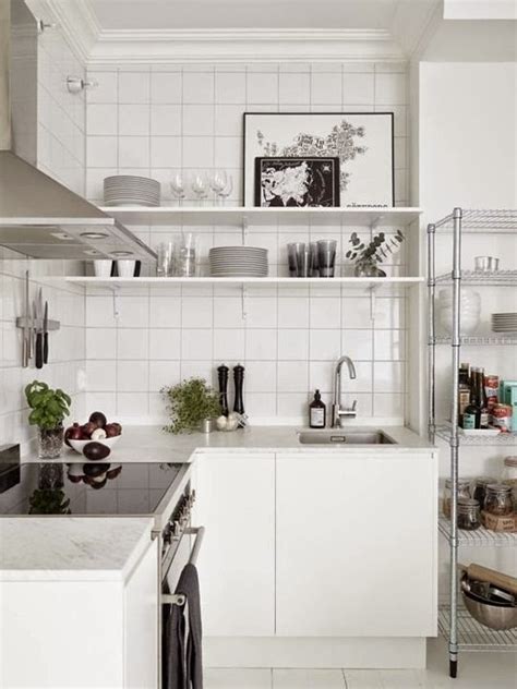 Tampilan meja pilihan ini sekaligus mempercantik dapur kamu, lho. 26 Desain Interior Dapur Cantik Yang Mungil ...