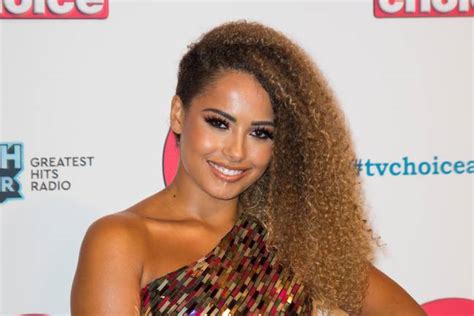 Love Islands Amber Gill Addresses Viral Switching Teams Tweet