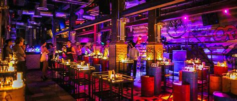 Diperbarui 01 des 2018, 17:54 wib. Nikmati Dunia Malam Bangkok Di Demo Nightclub - Mata Lelaki
