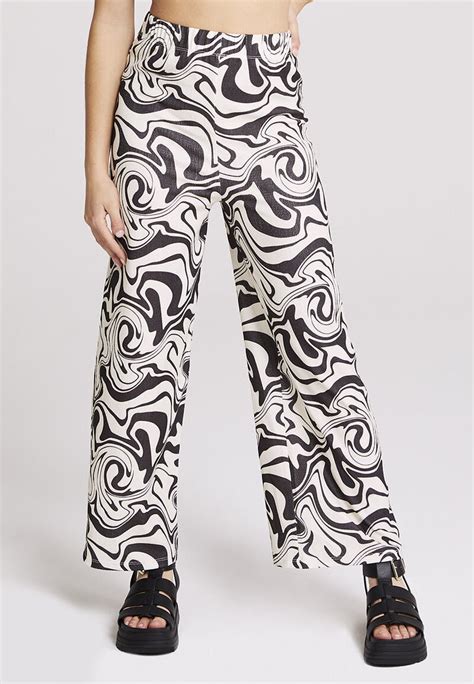 Older Girls Black Abstract Culotte Peacocks