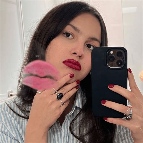 Olivia Rodrigo Matched Her Lipstick To Her Black Cherry Manicure