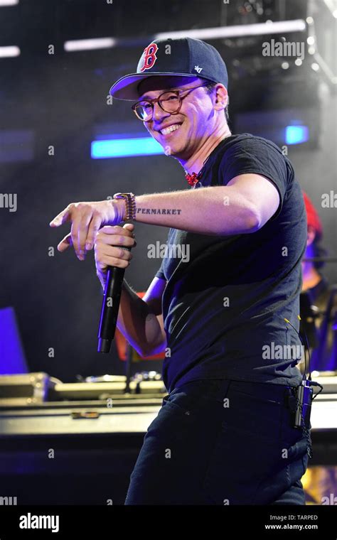Logic Rapper Hi Res Stock Photography And Images Alamy