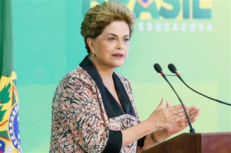 Midianews Quase Metade Dos Ministros De Dilma Receberá Salário Até O Fim Do Ano