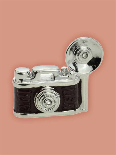Retro Camera With Flashbulb Pin Badge Retro Camera Uk Clothing Band