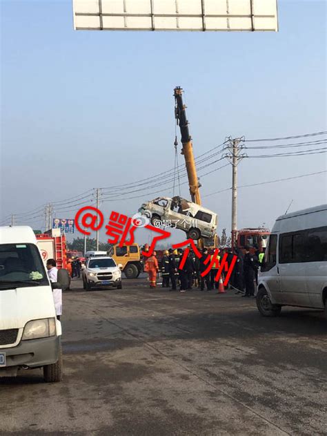 湖北鄂州载20人客车落入湖中 致18人死亡搜狐汽车搜狐网