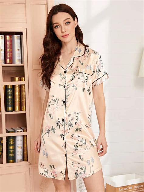 Robe de nuit en satin avec imprimé floral et poche Mode en ligne