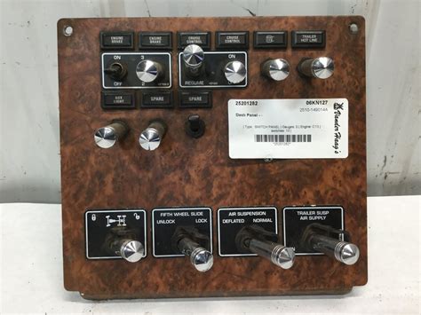 S64 1072 5 Kenworth T800 Dash Panel For Sale