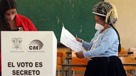 Elecciones En Ecuador Andr S Arauz Y Guillermo Lasso Se Disputar N La