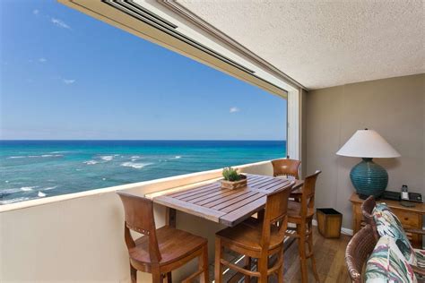 Diamond Head Oceanfront Penthouse 01 Hawaii Vacation Suites