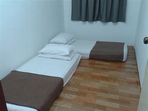 Kedudukan homestay yang sangat strategik di tengah bandaraya alor setar memudahkan pengunjung untuk berurusan sewaktu menginap di sini. HOMESTAY D ALOR SETAR: SERI BENDAHARA MUSLIM GUEST HOUSE ...