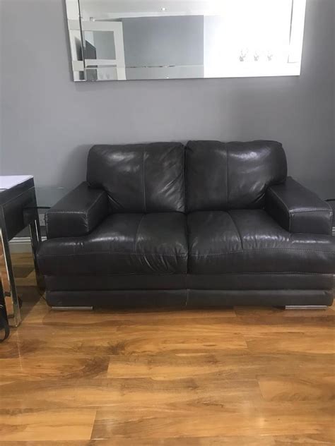 Dfs Two Seater Leather Sofa In Anniesland Glasgow Gumtree