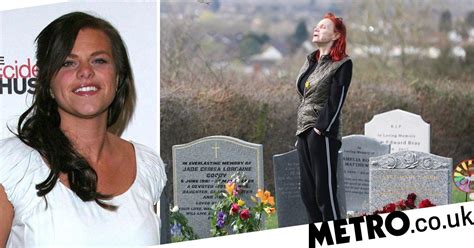 Jade Goody S Mum Visits Daughter S Grave For First Time In Five Years