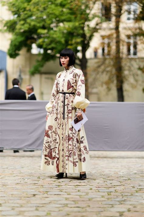 The Best Street Style From Paris Fashion Week Spring 2018 Fashion