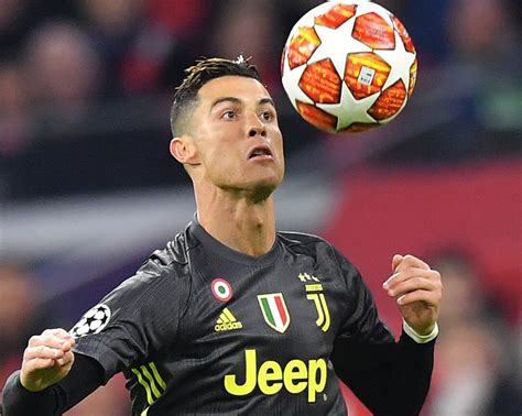 Get the your latest football news, transfer rumours, results, statistics and much more at ronaldo.com. Football. Ligue des Champions : Cristiano Ronaldo et la ...