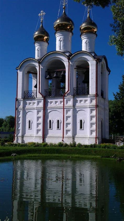 Den Ortodoxa Kyrkans Katedral I Pereslavl Zalesskiy Fotografering F R