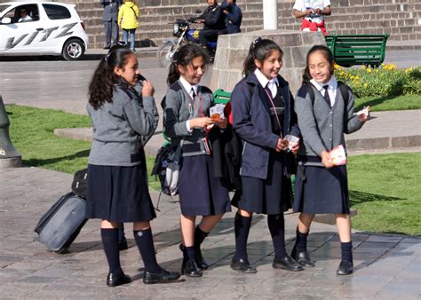 Fileschool Girls From Cusco Peru