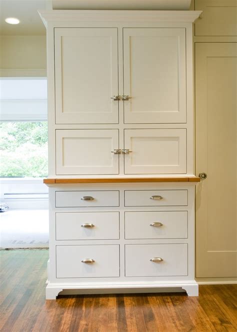 In today's society, the kitchen has become the center of our homes. Handmade Painted Fsc Certified Alder Kitchen Cabinets by ...